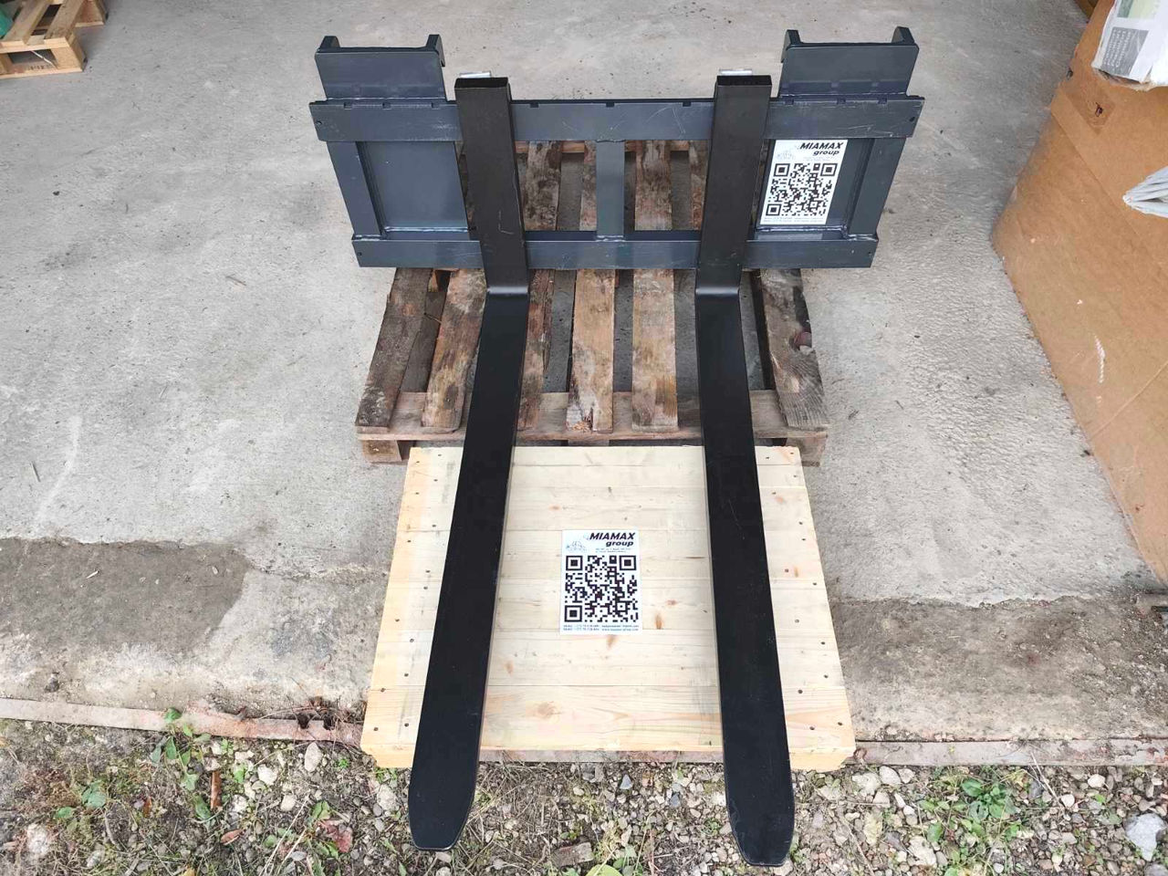 Cărucior cu furci pentru miniîncărcătoare Bobcat, Gehl, Mustang, Manitou, Case, CAT full