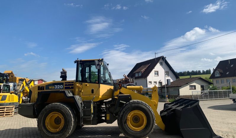 Komatsu WA320-5H full